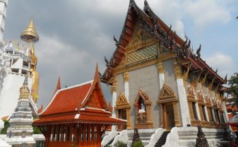Ват Интхаравихан (Wat Intharawihan) — Бангкок
